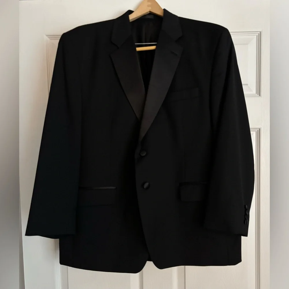 EUC Lauren Ralph Lauren Classic Single-Breasted Black Men's Tuxedo - Picture 3 of 9